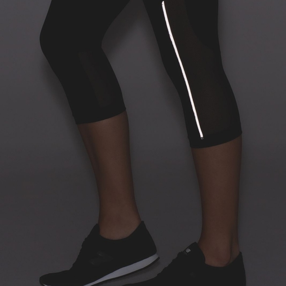 NWT Gear Up Crop 6 - Picture 2 of 6